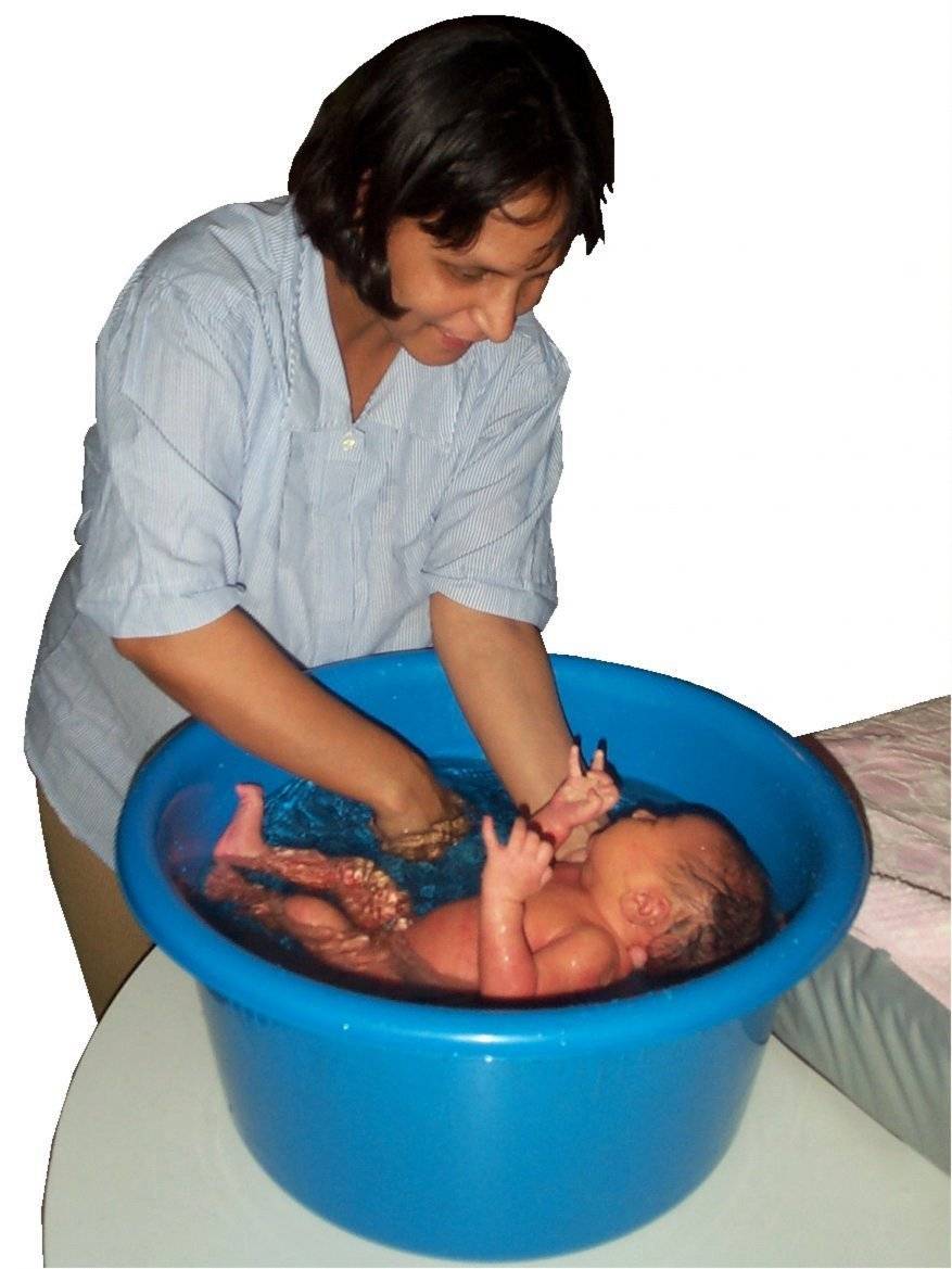 Bathing baby1.jpg